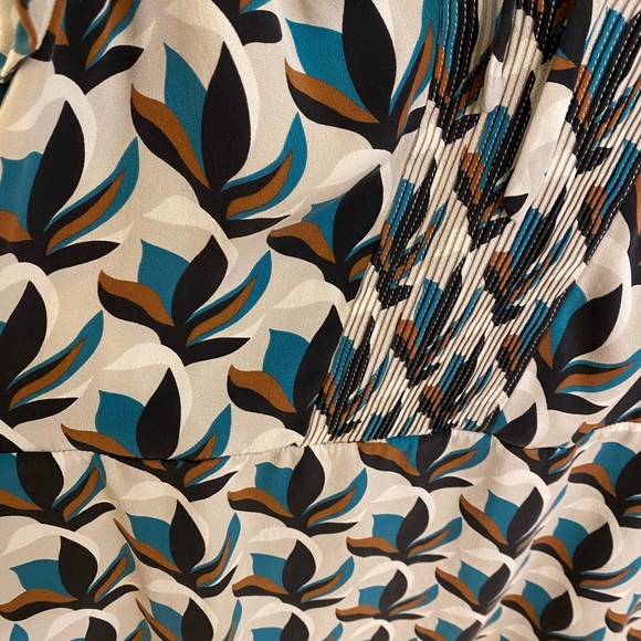 Diane Von Furstenderg DVF Silk Pattern Blouse (S) - Picture 4 of 6